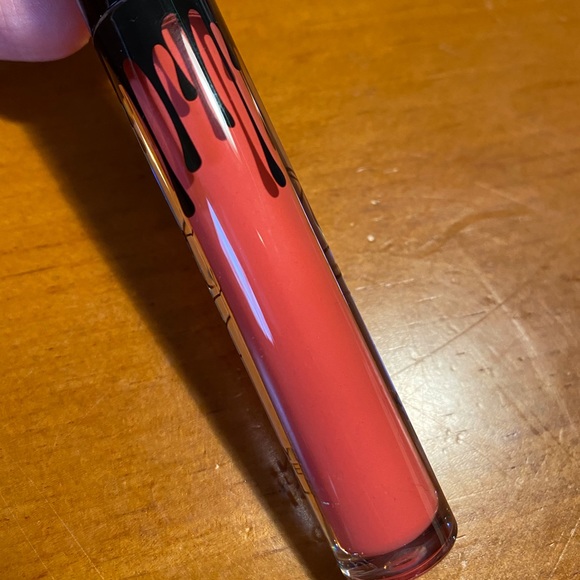 Kylie Jenner Velvet Lip Kit Party Girl - Picture 7 of 16